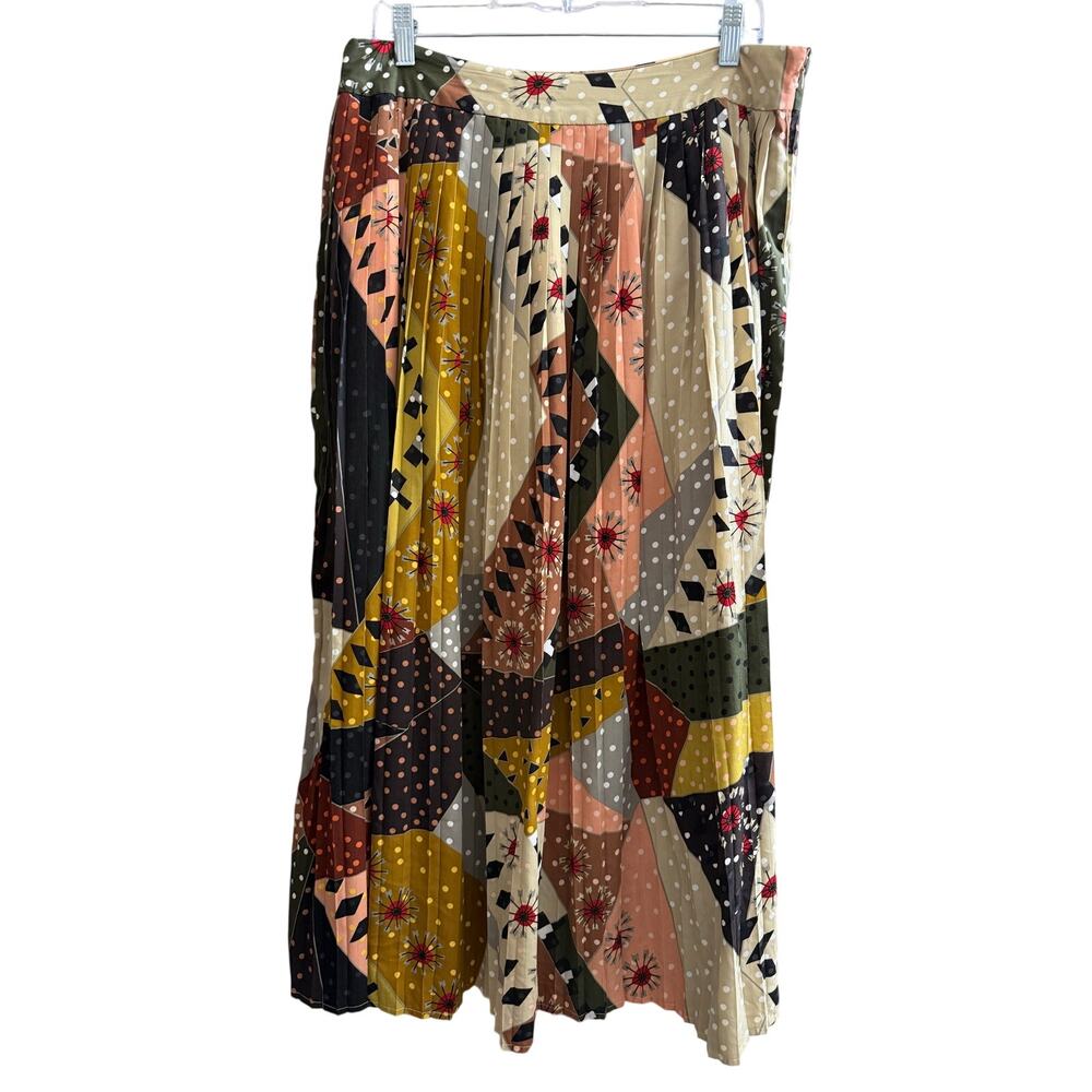 Traffic people pleated skirt
